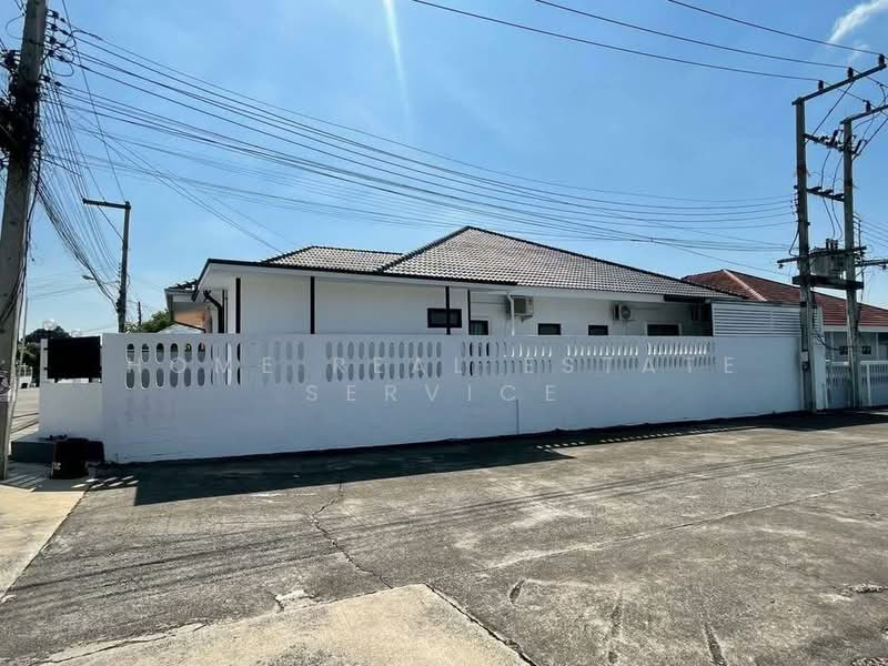 Chockchai Garden Home 2, Chon Buri (Pattaya), Bang Lamung, Bang Lamung (Pattaya), Chon Buri (Pattaya), 4 Bedrooms, 180 sqm, Semi-Detached House (Twin House) For Sale, by HOME Real Estate Service, 500207462 - DDproperty.com