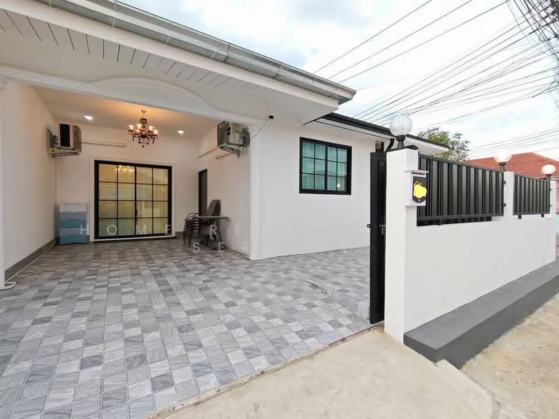 Chockchai Garden Home 2, Chon Buri (Pattaya), Bang Lamung, Bang Lamung (Pattaya), Chon Buri (Pattaya), 4 Bedrooms, 180 sqm, Semi-Detached House (Twin House) For Sale, by HOME Real Estate Service, 500207462 - DDproperty.com