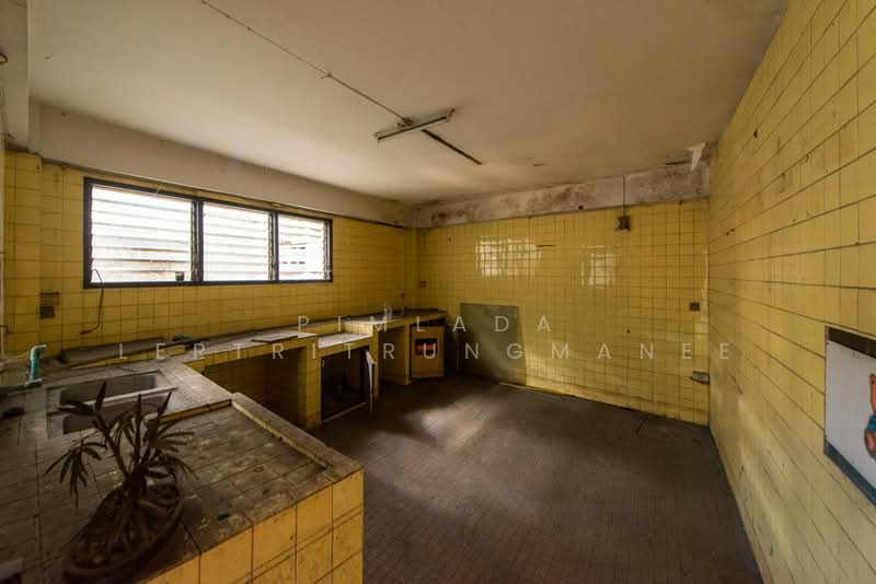 ตึกแถวเพชรเกษม 70, Bangkok, Bang Wa, Phasi Charoen, Bangkok, , 500 sqm, Shophouse For Sale, by Pimlada Lertritrungmanee, 500207463 - DDproperty.com