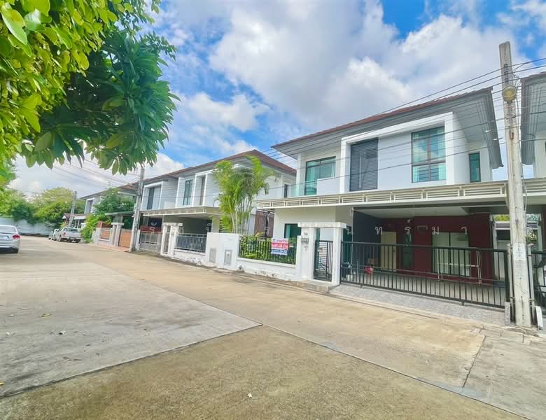 ออร่า รามคำแหง 94 (Aura Ramkhamhaeng 94), Bangkok, ถนนรามคำแหง, Saphan Sung, Saphan Sung, Bangkok, 3 Bedrooms, 154 sqm, Semi-Detached House (Twin House) For Sale, by คุณ รัชนีกร จันทร์มา (อิม), 500207470 - DDproperty.com