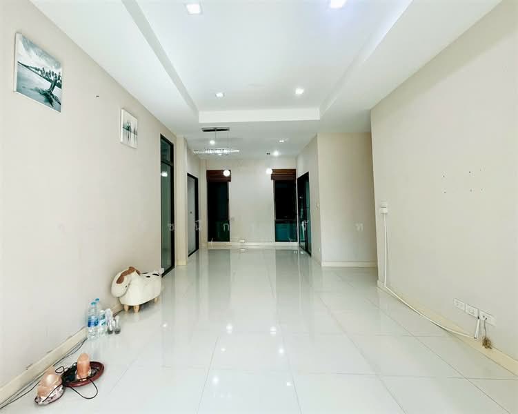 ออร่า รามคำแหง 94 (Aura Ramkhamhaeng 94), Bangkok, ถนนรามคำแหง, Saphan Sung, Saphan Sung, Bangkok, 3 Bedrooms, 154 sqm, Semi-Detached House (Twin House) For Sale, by คุณ รัชนีกร จันทร์มา (อิม), 500207470 - DDproperty.com