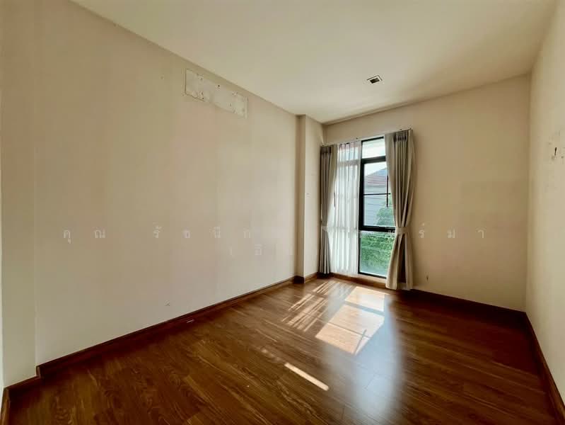 ออร่า รามคำแหง 94 (Aura Ramkhamhaeng 94), Bangkok, ถนนรามคำแหง, Saphan Sung, Saphan Sung, Bangkok, 3 Bedrooms, 154 sqm, Semi-Detached House (Twin House) For Sale, by คุณ รัชนีกร จันทร์มา (อิม), 500207470 - DDproperty.com