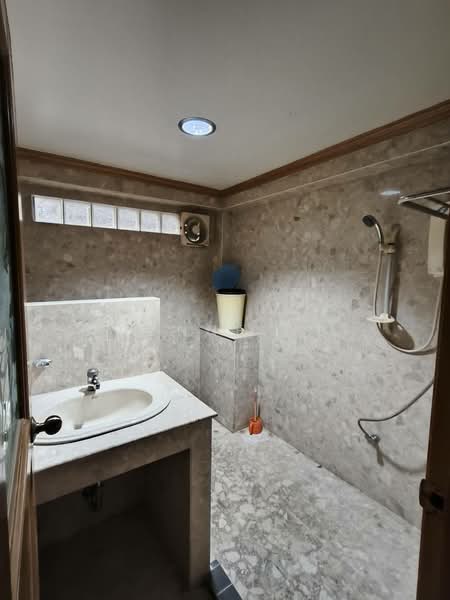 Happy Land Ville, Bangkok, 111 Soi Lasalle 32, Bang Na, Bang Na, Bangkok, 4 Bedrooms, 250 sqm, Townhouse For Rent, by Yvonne Wei, 500207487 - DDproperty.com