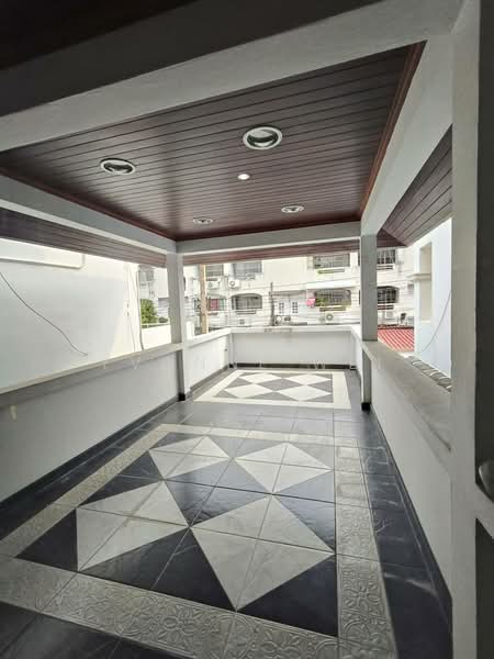 Happy Land Ville, Bangkok, 111 Soi Lasalle 32, Bang Na, Bang Na, Bangkok, 4 Bedrooms, 250 sqm, Townhouse For Rent, by Yvonne Wei, 500207487 - DDproperty.com