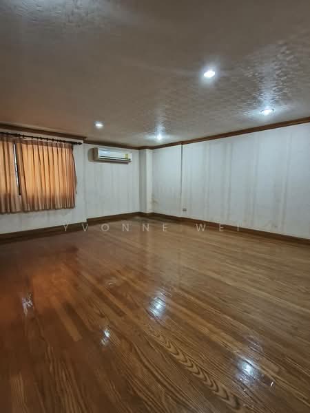 Happy Land Ville, Bangkok, 111 Soi Lasalle 32, Bang Na, Bang Na, Bangkok, 4 Bedrooms, 250 sqm, Townhouse For Rent, by Yvonne Wei, 500207487 - DDproperty.com