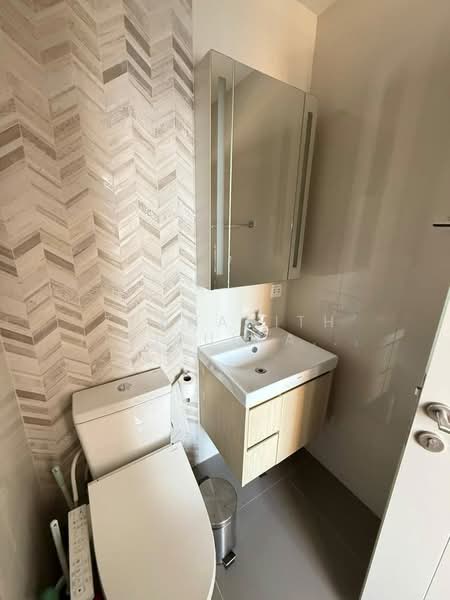 Oka Haus Sukhumvit 36, Bangkok, 3399 Rama 4 Road, Khong Tan, Khlong Toei, Bangkok, 1 Bedroom, 30 sqm, Condo For Rent, by Thananith Ittitulyapong, 500207499 - DDproperty.com