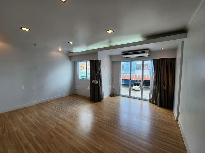 ติวานนท์45, นนทบุรี, ท่าทราย, เมืองนนทบุรี, นนทบุรี, 184 ตร.ม., ทาวน์เฮ้าส์ ขาย, โดย จิตราภรณ์ พิมพ์จันทร์, 500207544 - DDproperty.com