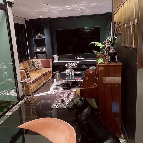 Na Vara Residence : ณ วรา เรสซิเดนส์, กรุงเทพ, 33/6 ซอย หลังสวน, ลุมพินี, ปทุมวัน, กรุงเทพ, 182 ตร.ม., คอนโด ขาย, โดย Jirawan Thawatkiattisak (Eve), 500207571 - DDproperty.com