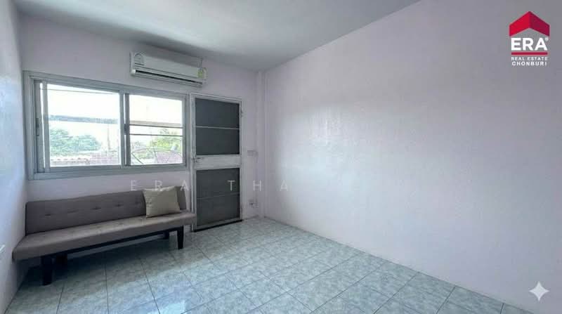 ขายด่วน อาคารพาณิชย์2 ชั้น, Chon Buri (Pattaya), Surasak, Si Racha, Chon Buri (Pattaya), , 100 sqm, Shophouse For Sale, by ERA Thailand, 500207575 - DDproperty.com