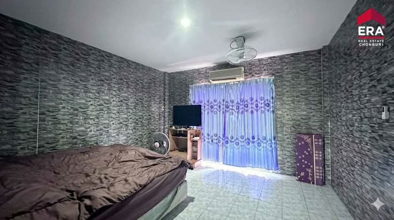 ขายด่วน อาคารพาณิชย์2 ชั้น, Chon Buri (Pattaya), Surasak, Si Racha, Chon Buri (Pattaya), , 100 sqm, Shophouse For Sale, by ERA Thailand, 500207575 - DDproperty.com