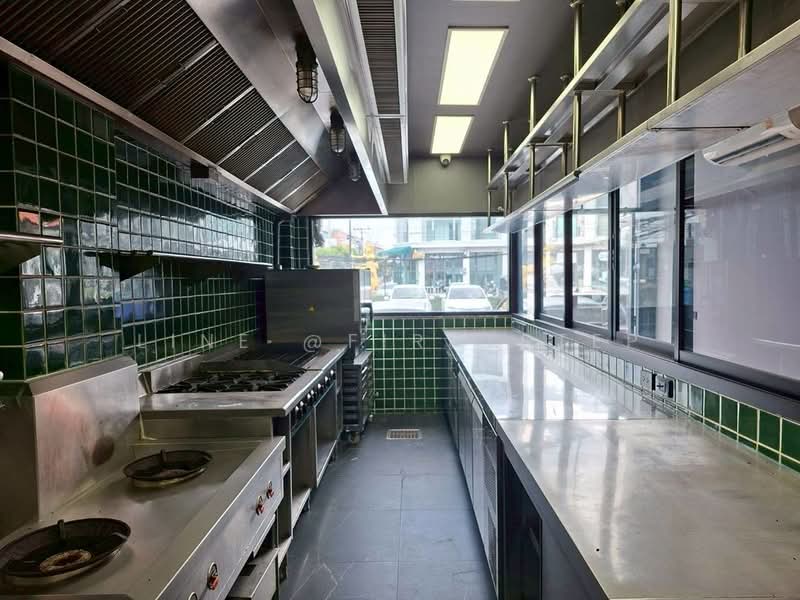 Restaurant and Office Space Sukhumvit 77 - On Nut, Near BTS On Nut, Bangkok, Prawet, Prawet, Bangkok, , 250 sqm, Shophouse For Rent, by LINE @firststep, 500207628 - DDproperty.com