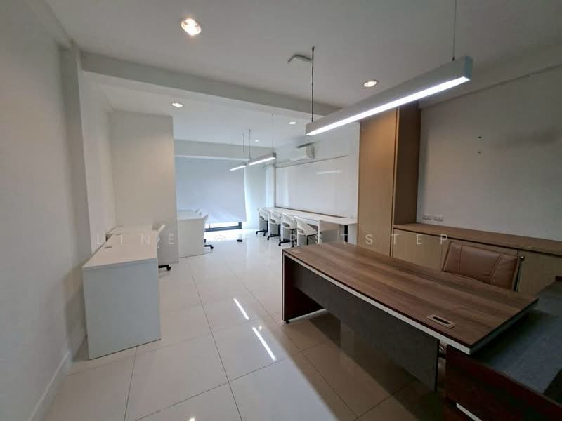 พื้นที่ร้านอาหารและออฟฟิศ สุขุมวิท 77- อ่อนนุช ใกล้ BTS อ่อนนุช, กรุงเทพ, ประเวศ, ประเวศ, กรุงเทพ, 250 ตร.ม., ตึกแถว-อาคารพาณิชย์ ให้เช่า, โดย LINE @firststep, 500207628 - DDproperty.com