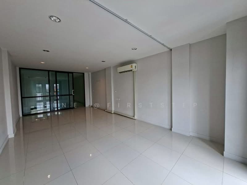 Restaurant and Office Space Sukhumvit 77 - On Nut, Near BTS On Nut, Bangkok, Prawet, Prawet, Bangkok, , 250 sqm, Shophouse For Rent, by LINE @firststep, 500207628 - DDproperty.com