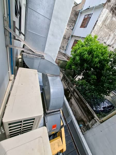 Restaurant and Office Space Sukhumvit 77 - On Nut, Near BTS On Nut, Bangkok, Prawet, Prawet, Bangkok, , 250 sqm, Shophouse For Rent, by LINE @firststep, 500207628 - DDproperty.com