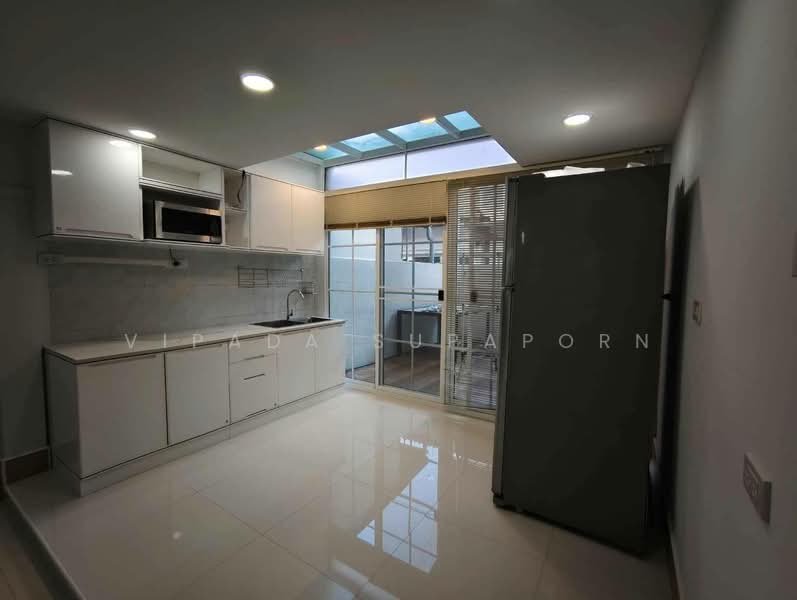 3-BR Townhouse, Bangkok, Chatuchak, Chatuchak, Bangkok, 3 Bedrooms, 150 sqm, Townhouse For Rent, by Vipada Supaporn, 500207634 - DDproperty.com