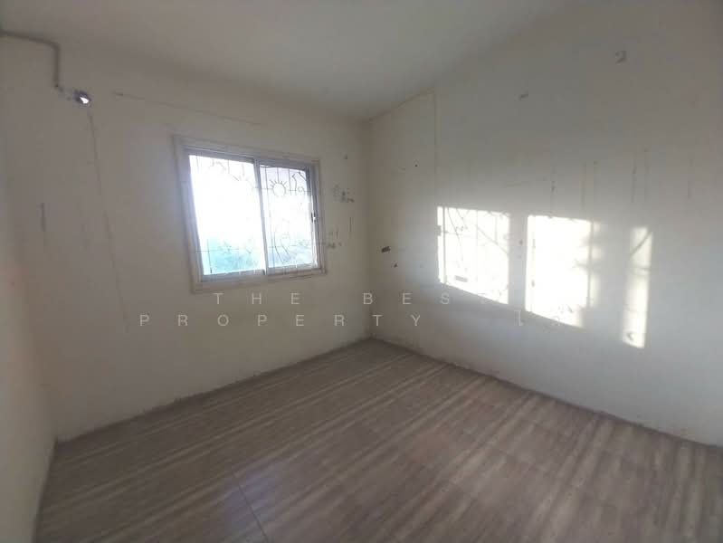 Baan Pruksa 27 Onnut-Ladkrabang, Chachoengsao, ตำบลคลองอุดมชลจร อำเภอเมืองฉะเชิงเทรา จังหวัดฉะเชิงเทรา, Khlong Udomchonchon, Muang Chachoengsao, Chachoengsao, 3 Bedrooms, 120 sqm, Townhouse For Sale, by The Best Property ไก่, 500207649 - DDproperty.com