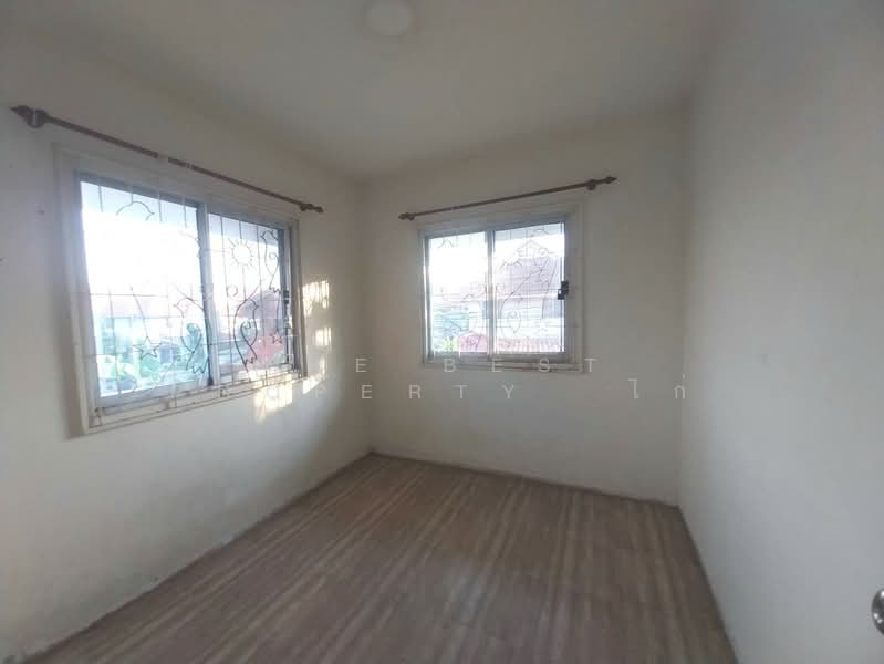 Baan Pruksa 27 Onnut-Ladkrabang, Chachoengsao, ตำบลคลองอุดมชลจร อำเภอเมืองฉะเชิงเทรา จังหวัดฉะเชิงเทรา, Khlong Udomchonchon, Muang Chachoengsao, Chachoengsao, 3 Bedrooms, 120 sqm, Townhouse For Sale, by The Best Property ไก่, 500207649 - DDproperty.com