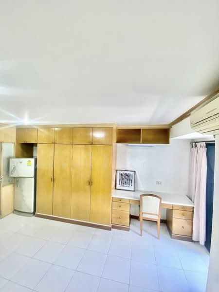 Rin House Condo : รินเฮ้าส์ คอนโดมิเนียม, กรุงเทพ, ถนน สุขุมวิท39, คลองตันเหนือ, วัฒนา, กรุงเทพ, 50 ตร.ม., คอนโด ให้เช่า, โดย Sakan Akkara-aektalin, 500207663 - DDproperty.com