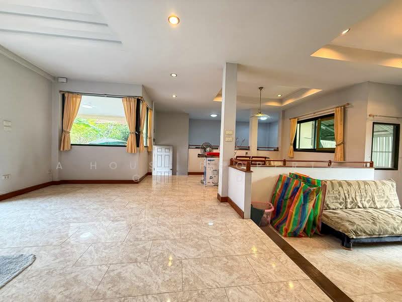 For sale: Used detached house in Sriracha, Soi Nong Yai Bu 14., Chon Buri (Pattaya), Surasak, Si Racha, Chon Buri (Pattaya), 3 Bedrooms, 280 sqm, Single Detached House For Sale, by A House Property Co.,Ltd., 500207665 - DDproperty.com