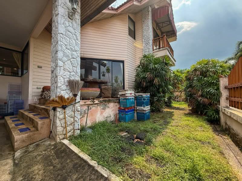 For sale: Used detached house in Sriracha, Soi Nong Yai Bu 14., Chon Buri (Pattaya), Surasak, Si Racha, Chon Buri (Pattaya), 3 Bedrooms, 280 sqm, Single Detached House For Sale, by A House Property Co.,Ltd., 500207665 - DDproperty.com