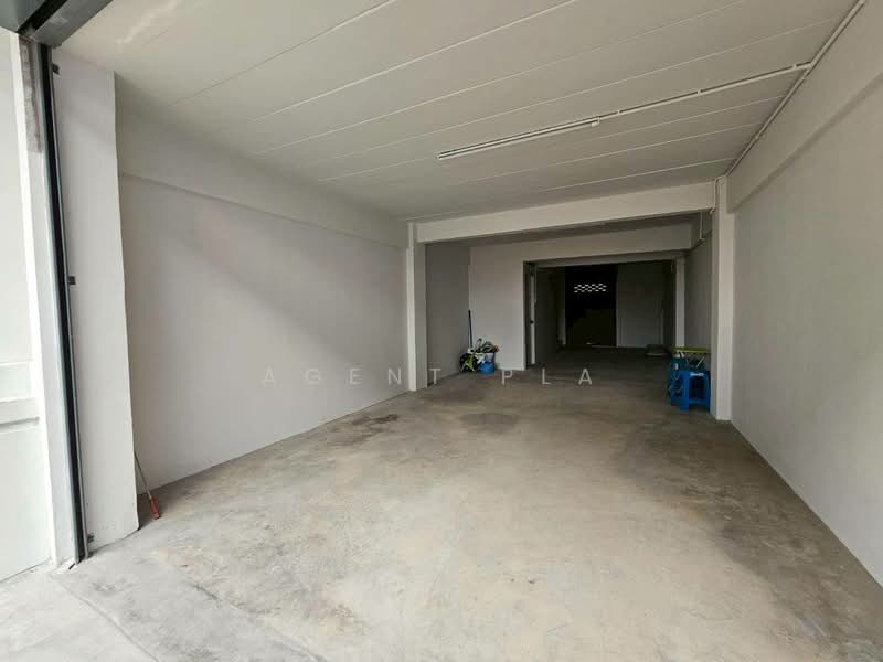 อาคารพาณิชย์รีโนเวทใหม่ 2 คูหา ติดถนนใหญ่เทพารักษ์ ใกล้ BTS สำโรง (SPSP650), สมุทรปราการ, สุขุมวิท, สำโรงเหนือ, เมืองสมุทรปราการ, สมุทรปราการ, 400 ตร.ม., ตึกแถว-อาคารพาณิชย์ ให้เช่า, โดย Agent Pla, 500207704 - DDproperty.com