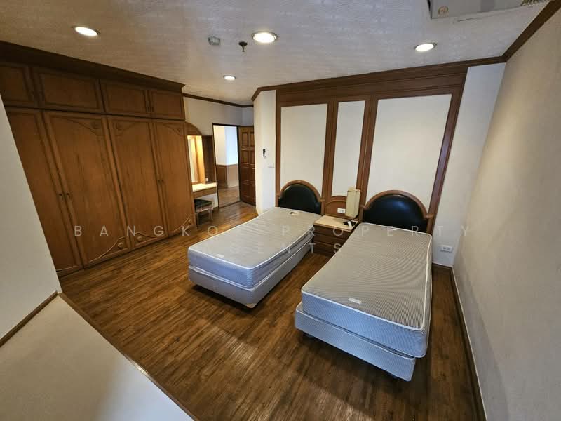 Fifty Fifth Tower, Bangkok, 84 Soi Sukhumvit 55, Sukhumvit Road, Khlong Tan Nua, Watthana, Bangkok, 3 Bedrooms, 280 sqm, Condo For Rent, by BANGKOK PROPERTY AGENTS, 500207711 - DDproperty.com