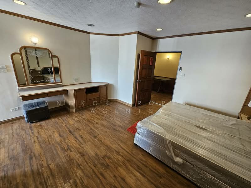 Fifty Fifth Tower : ฟิฟตี้ฟิฟท์ ทาวเวอร์, กรุงเทพ, 84 ซอยสุขุมวิท 55 ถนนสุขุมวิท, คลองตันเหนือ, วัฒนา, กรุงเทพ, 280 ตร.ม., คอนโด ให้เช่า, โดย BANGKOK PROPERTY AGENTS, 500207711 - DDproperty.com