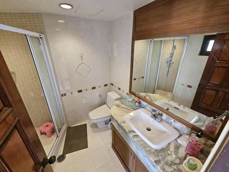 Fifty Fifth Tower, Bangkok, 84 Soi Sukhumvit 55, Sukhumvit Road, Khlong Tan Nua, Watthana, Bangkok, 3 Bedrooms, 280 sqm, Condo For Rent, by BANGKOK PROPERTY AGENTS, 500207711 - DDproperty.com