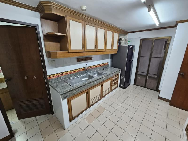 Fifty Fifth Tower, Bangkok, 84 Soi Sukhumvit 55, Sukhumvit Road, Khlong Tan Nua, Watthana, Bangkok, 3 Bedrooms, 280 sqm, Condo For Rent, by BANGKOK PROPERTY AGENTS, 500207711 - DDproperty.com