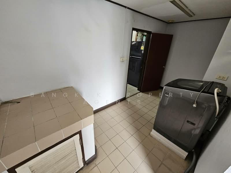 Fifty Fifth Tower, Bangkok, 84 Soi Sukhumvit 55, Sukhumvit Road, Khlong Tan Nua, Watthana, Bangkok, 3 Bedrooms, 280 sqm, Condo For Rent, by BANGKOK PROPERTY AGENTS, 500207711 - DDproperty.com