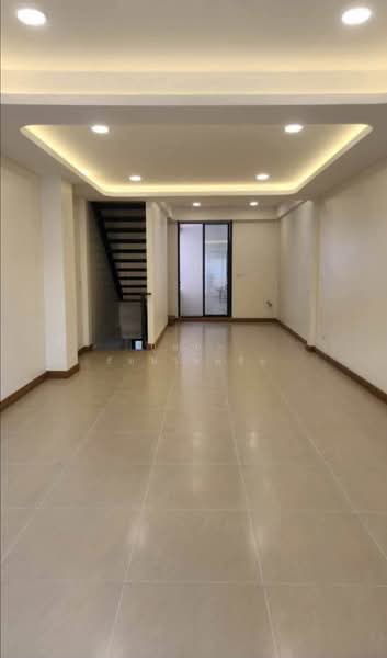 รีโนเวทใหม่ MRT ห้วยขวาง ทำเลประชาสงเคราะห์ 33 ตึกสวย พร้อมอยู่ ทำเลดี, Bangkok, ประชาสงเคราะห์, Din Daeng, Din Daeng, Bangkok, , 200 sqm, Shophouse For Rent, by บุษบา รัตนวงษ์ชัย, 500207720 - DDproperty.com