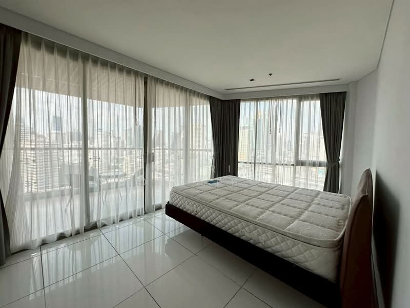 The Lakes, Bangkok, 123 Ratchadaphisek Road, Khlong Toei, Khlong Toei, Bangkok, 2 Bedrooms, 245 sqm, Condo For Rent, by Nakarin  Sookpaiboon, 500207752 - DDproperty.com