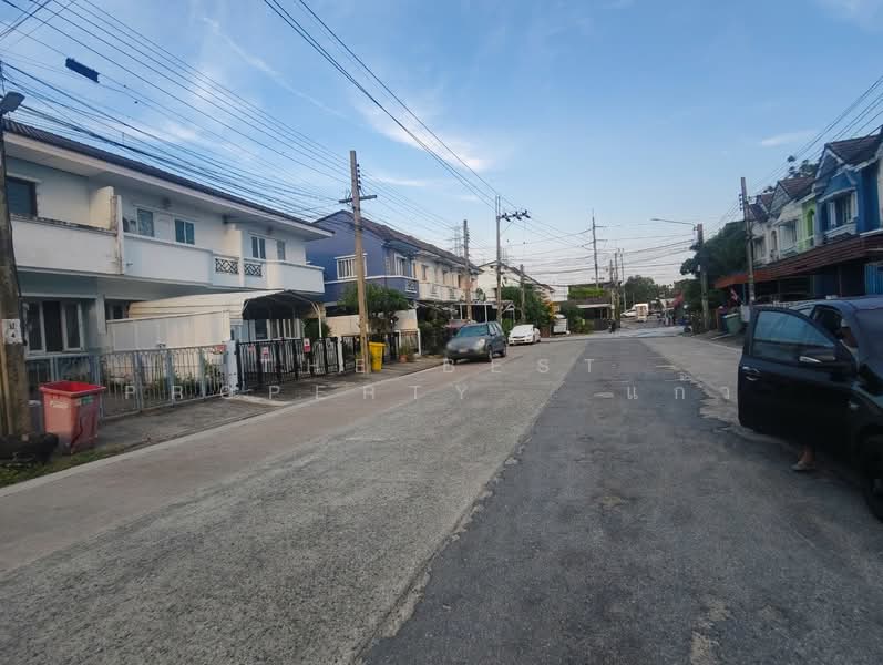 หมู่บ้านเทพนครทาวน์ เทพารักษ์ กม.4 (ศรีสมิตร), สมุทรปราการ, บางเมือง, เมืองสมุทรปราการ, สมุทรปราการ, 120 ตร.ม., ทาวน์เฮ้าส์ ขาย, โดย The Best Property แก้ว, 500207863 - DDproperty.com