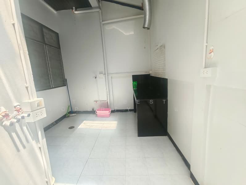 หมู่บ้านเทพนครทาวน์ เทพารักษ์ กม.4 (ศรีสมิตร), สมุทรปราการ, บางเมือง, เมืองสมุทรปราการ, สมุทรปราการ, 120 ตร.ม., ทาวน์เฮ้าส์ ขาย, โดย The Best Property แก้ว, 500207863 - DDproperty.com