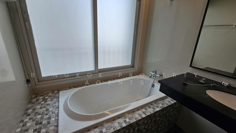 Noble Ora, Bangkok, Soi Sukhumvit 55, Sukhumvit Road, Khlong Tan Nua, Watthana, Bangkok, 2 Bedrooms, 110 sqm, Condo For Rent, by BANGKOK PROPERTY AGENTS, 500207927 - DDproperty.com