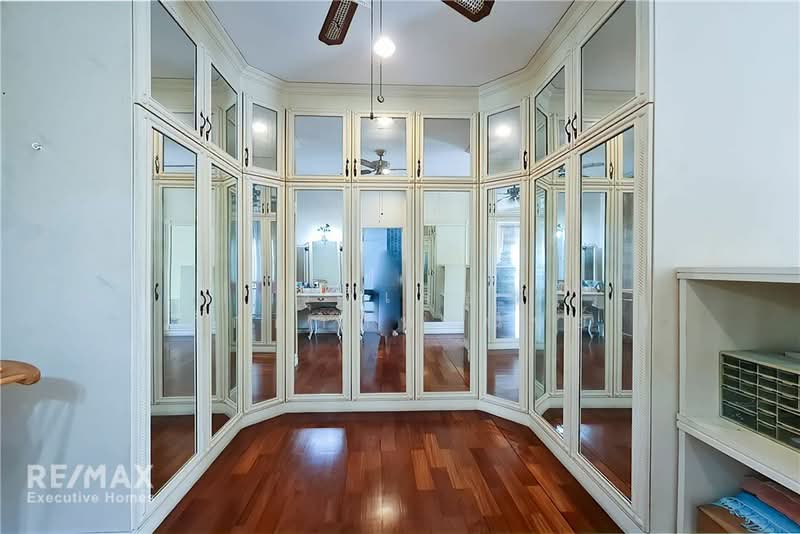 Near Suan Luang Rama 9, Bangkok, Suan Luang, Suan Luang, Bangkok, 4 Bedrooms, 724 sqm, Single Detached House For Sale, by Rujirake Sakdapipanich, 500207947 - DDproperty.com