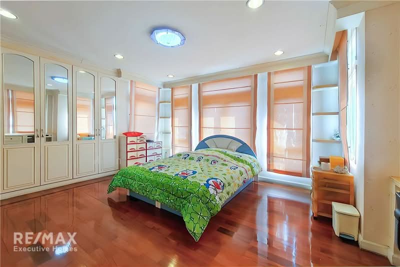 Near Suan Luang Rama 9, Bangkok, Suan Luang, Suan Luang, Bangkok, 4 Bedrooms, 724 sqm, Single Detached House For Sale, by Rujirake Sakdapipanich, 500207947 - DDproperty.com