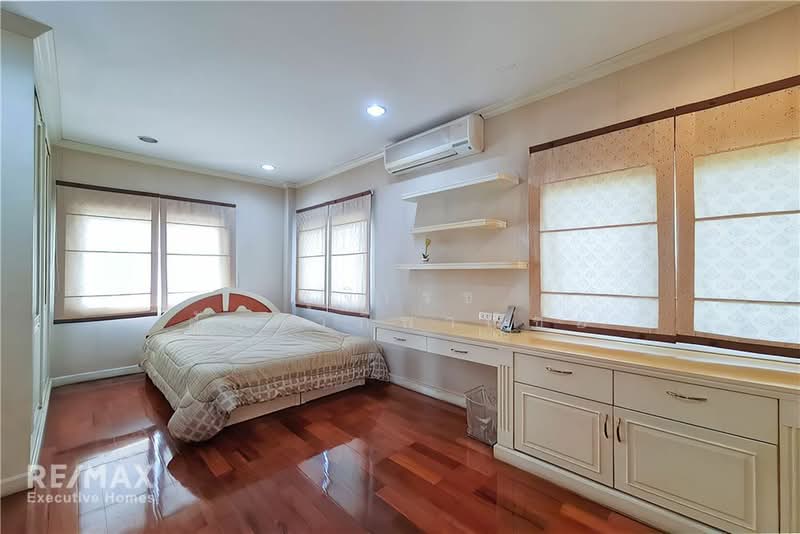 Near Suan Luang Rama 9, Bangkok, Suan Luang, Suan Luang, Bangkok, 4 Bedrooms, 724 sqm, Single Detached House For Sale, by Rujirake Sakdapipanich, 500207947 - DDproperty.com