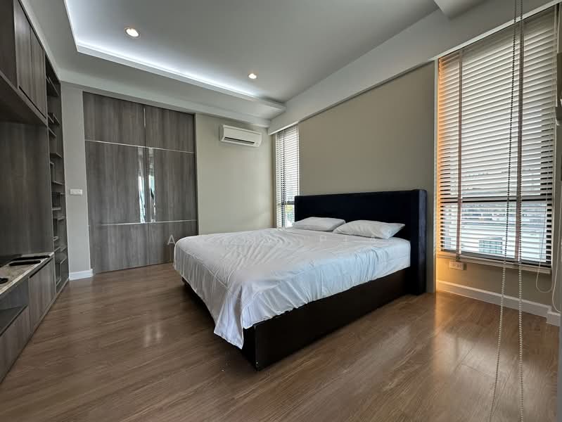 Bless Town Sukhumvit 50, Bangkok, Sukhumvit 50 Road, Phra Kanong, Khlong Toei, Bangkok, 3 Bedrooms, 300 sqm, Townhouse For Rent, by Agent Pla, 500207967 - DDproperty.com