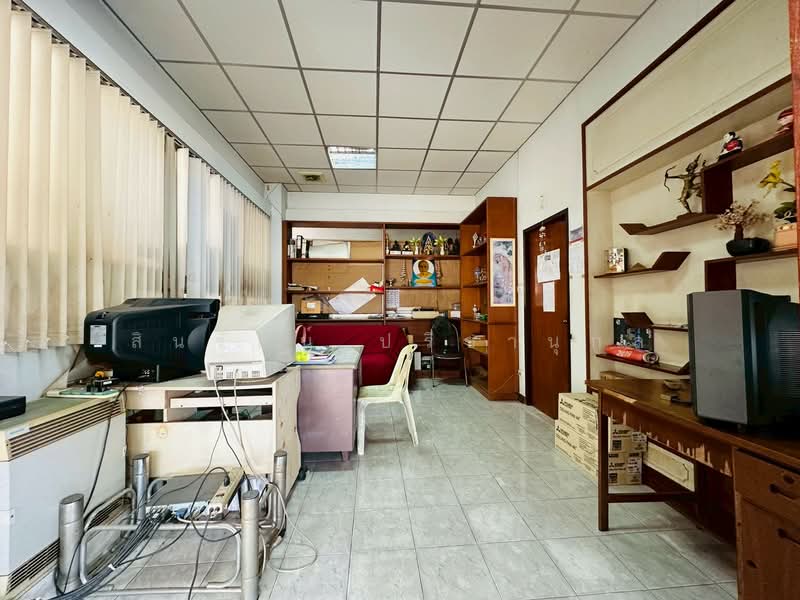 For Sale - หอพักอาคาร 5 ชั้น ถนนบางนา-ตราด ซอย 37, Samut Prakan