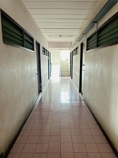 ขาย - หอพักอาคาร 5 ชั้น ถนนบางนา-ตราด ซอย 37, สมุทรปราการ