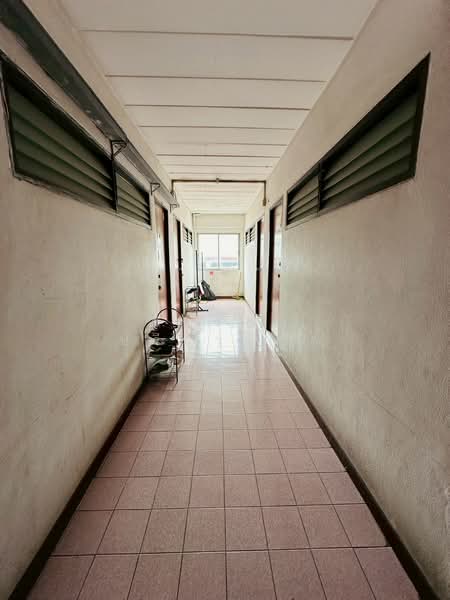 For Sale - หอพักอาคาร 5 ชั้น ถนนบางนา-ตราด ซอย 37, Samut Prakan