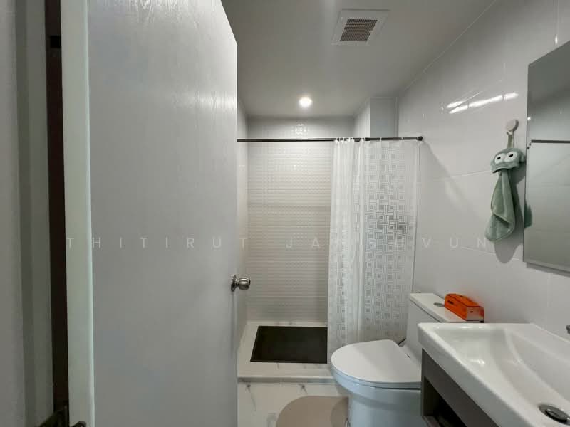 Thana Astra Sathorn-Chan, Bangkok, 209 Soi Chan 43, Thung Wat Don, Sathon, Bangkok, 1 Bedroom, 30 sqm, Condo For Sale, by Thitirut Jamsuvun, 500208021 - DDproperty.com