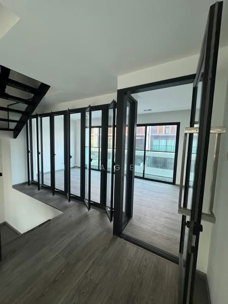 Authen Ladprao-Nakniwat, Bangkok, Soi Nak Niwat 48 Yaek 14, Pradit Manudharm Road, Lat Phrao, Lat Phrao, Bangkok, 3 Bedrooms, 375 sqm, Townhouse For Rent, by NR AGENT, 500208025 - DDproperty.com