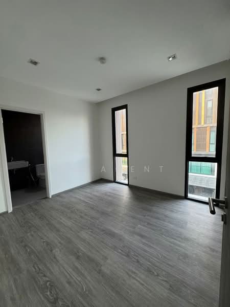 Authen Ladprao-Nakniwat, Bangkok, Soi Nak Niwat 48 Yaek 14, Pradit Manudharm Road, Lat Phrao, Lat Phrao, Bangkok, 3 Bedrooms, 375 sqm, Townhouse For Rent, by NR AGENT, 500208025 - DDproperty.com