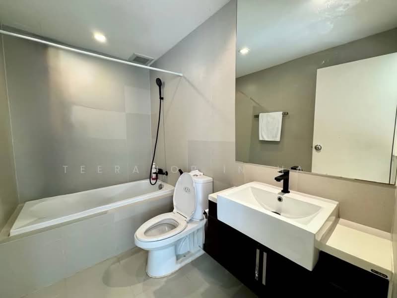 Noble Remix, Bangkok, 772 Soi Sukhumvit 36, Sukhumvit Road, Khong Tan, Khlong Toei, Bangkok, 3 Bedrooms, 274 sqm, Condo For Sale, by Teeranop Inchan, 500208102 - DDproperty.com