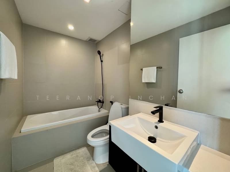 Noble Remix, Bangkok, 772 Soi Sukhumvit 36, Sukhumvit Road, Khong Tan, Khlong Toei, Bangkok, 3 Bedrooms, 274 sqm, Condo For Sale, by Teeranop Inchan, 500208102 - DDproperty.com