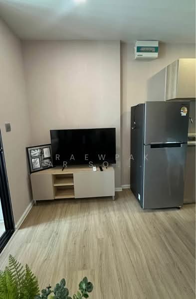 Atmoz Ratchada-Huaikwang, Bangkok, Saha Kan Pramun Alley, Wang Thonglang, Wang Thonglang, Bangkok, 1 Bedroom, 22 sqm, Condo For Rent, by Praewpakar Soontawong, 500208156 - DDproperty.com