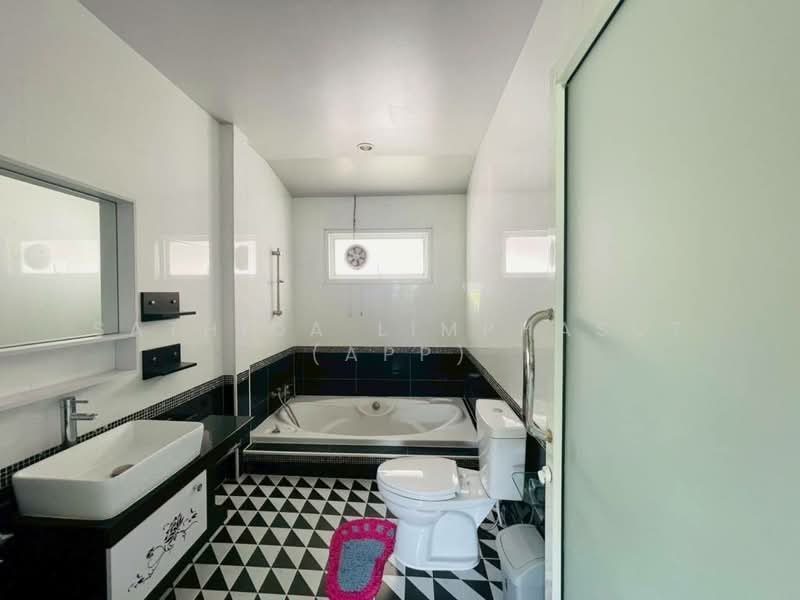 Baan Piam Mongkhon, Chon Buri (Pattaya), Huai Yai, Bang Lamung (Pattaya), Chon Buri (Pattaya), 3 Bedrooms, 300 sqm, Villa For Sale, by Sathida Limphasut (App), 500208211 - DDproperty.com