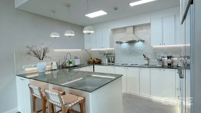 The Bangkok Sukhumvit 61, Bangkok, Sukhumvit 61, Khlong Tan Nua, Watthana, Bangkok, 3 Bedrooms, 120 sqm, Condo For Sale, by Jirachaya Tangkittiwet, 500208222 - DDproperty.com